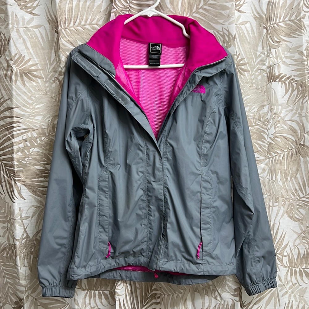 The North Face Shell (HYVENT) Rain Jacket w/ Hood.